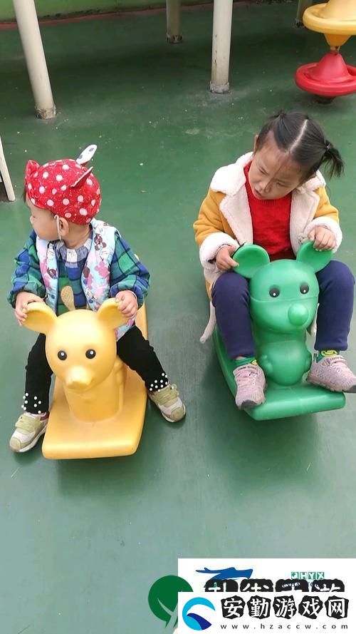 與寶寶一起歡享快樂時(shí)光——“寶寶你自己坐上來?yè)u”的親子互動(dòng)