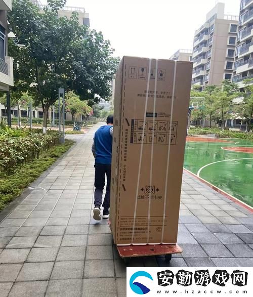 搬家工人當著老公的面