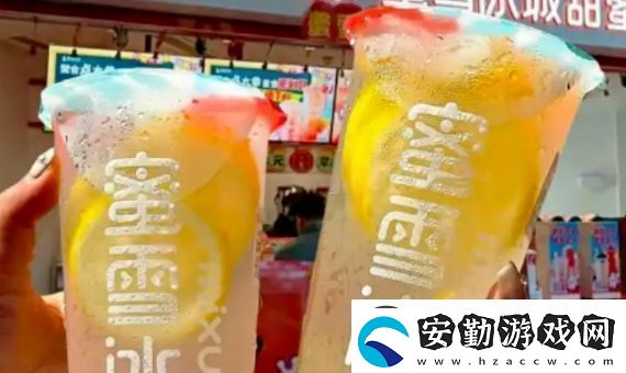 蜜雪冰城檸檬水又出節(jié)奏被曝用隔夜鮮果切片友