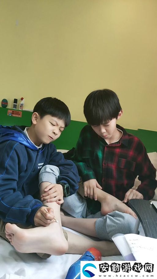 抓男朋友的小兄弟